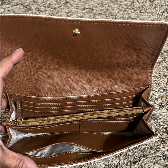 Cream and cognac color wallet in EUC - Picture 2 of 5